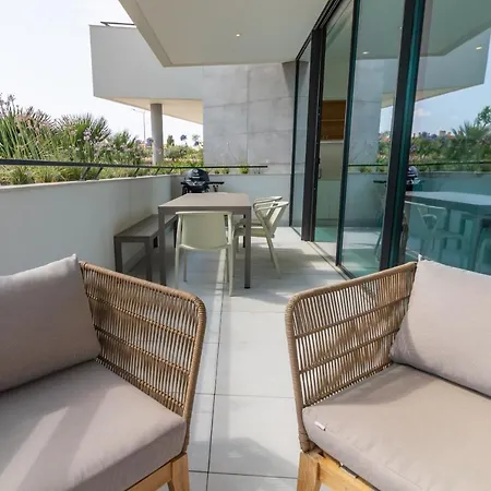 Апартаменты Deluxe 2 With Pool By Homing *