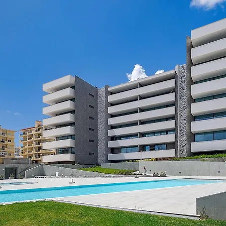 Deluxe 2 With Pool By Homing Apartment Lagos