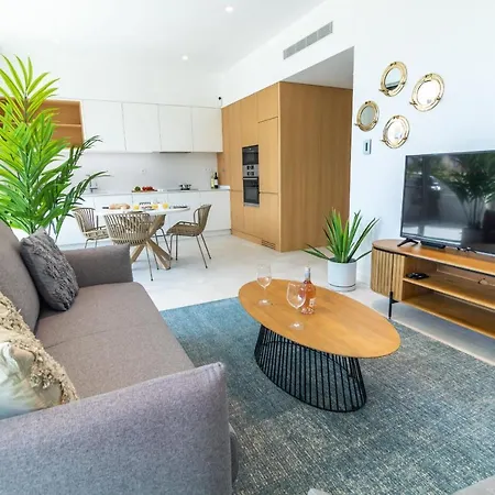 Deluxe 2 With Pool By Homing