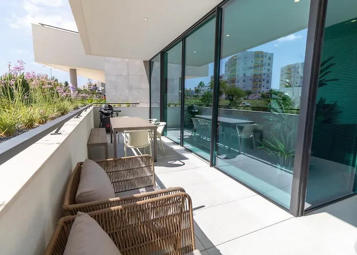 Deluxe 2 With Pool By Homing