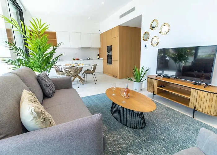 Deluxe 2 With Pool By Homing