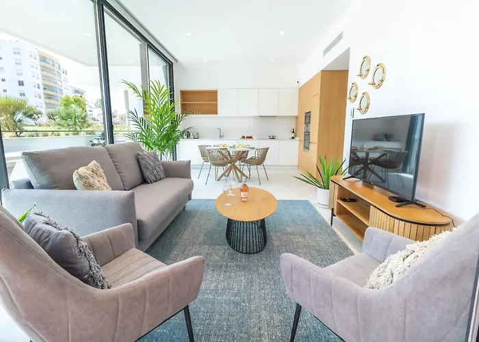 Deluxe 2 With Pool By Homing アパート